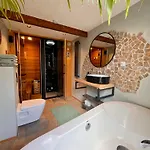 Spoor 1 Met Jacuzzi