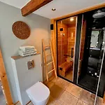 Spoor 1 Met Jacuzzi * Валвейк