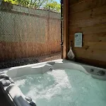 Spoor 1 Met Jacuzzi&spoor 2 Met Wellness *