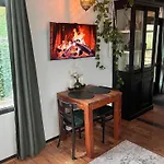 Vakantiehuis Spoor 1 Met Jacuzzi&spoor 2 Met Wellness Waalwijk