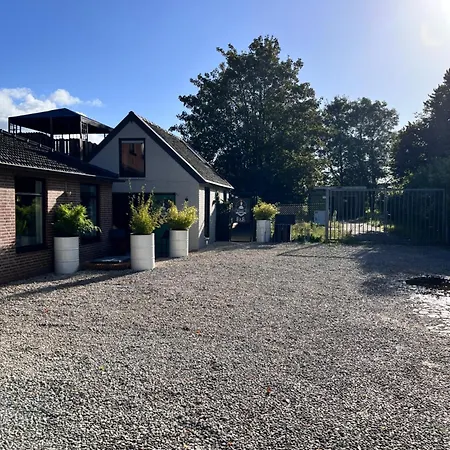 Vakantiehuis Spoor 1 Met Jacuzzi&spoor 2 Met Wellness Waalwijk