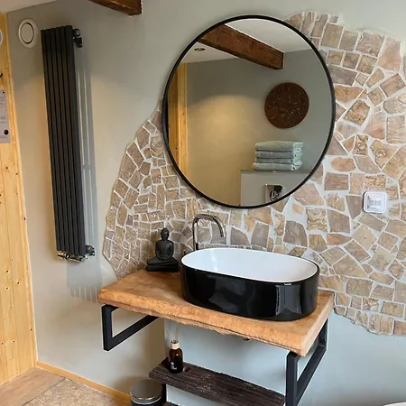 بيت للعطل Spoor 1 Met Jacuzzi & Spoor 2 Met Wellness