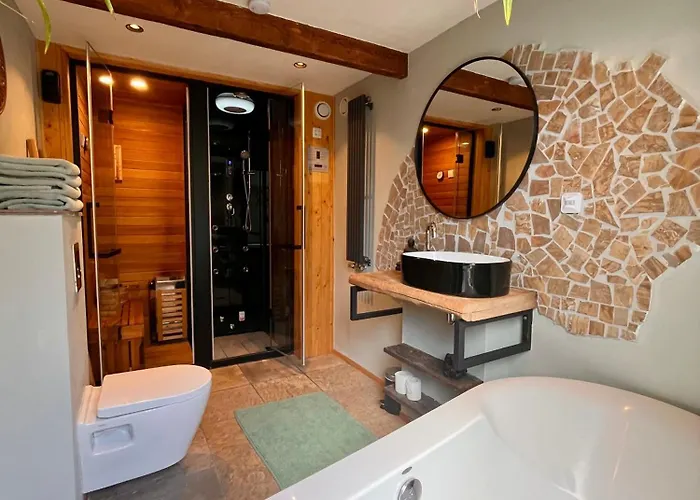 Spoor 1 Met Jacuzzi & Spoor 2 Met Wellness