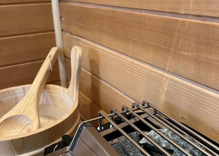 Spoor 1 Met Jacuzzi & Spoor 2 Met Wellness * Waalwijk